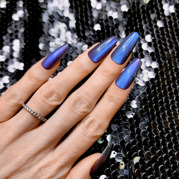 Stardust Cat Eye Coffin Press-On Nails